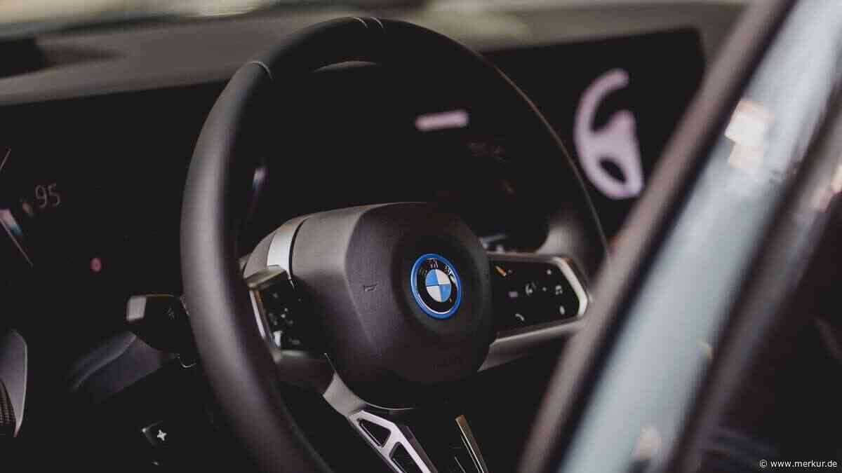 Unglaubliche Geschichte aus Russland: Jetzt bauen sie gefälschte Bmw aus Restteilen