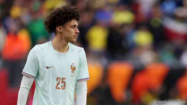 Latest: Romano says PSG in “active talks” with winger who “wants move” to Paris