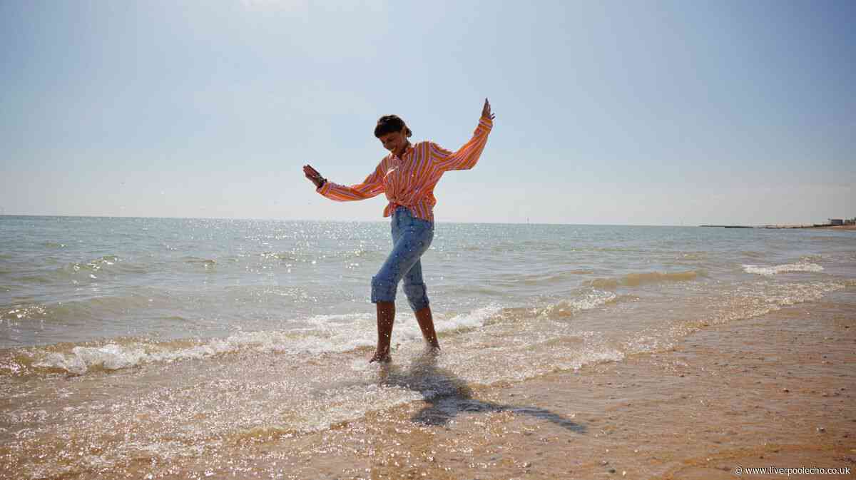 Met Office 'hot spells' verdict for school holidays