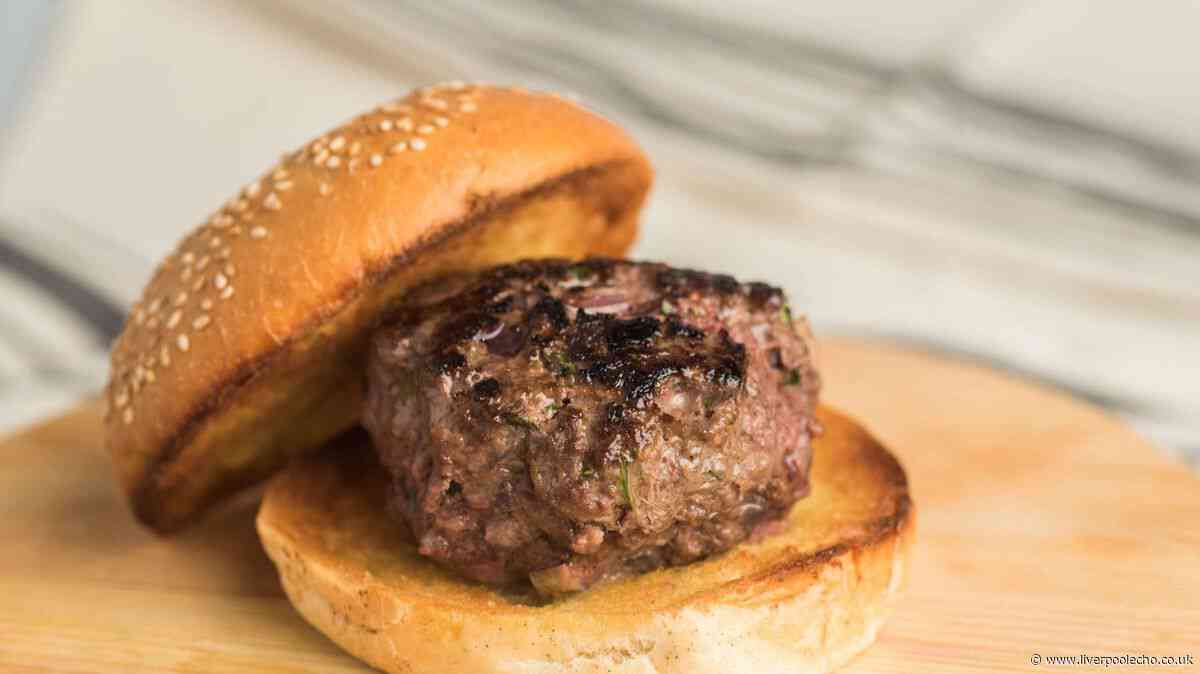 Ingredient you 'wouldn't consider' could make your homemade burgers juicier for just 12p