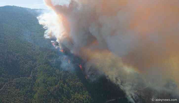 Fraser Canyon wildfires grow as evacuation orders remain in effect
