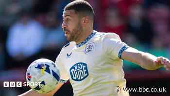 Balker signs contract extension with Huddersfield