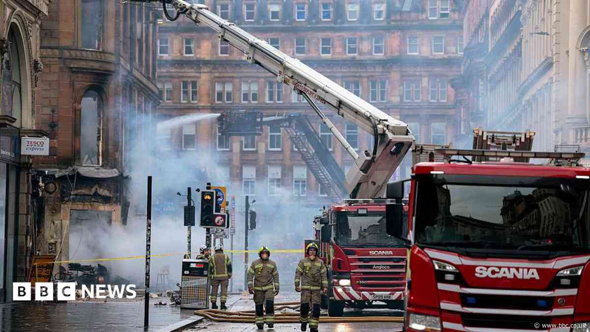 Glasgow's Union Street fully reopens four months after major fire