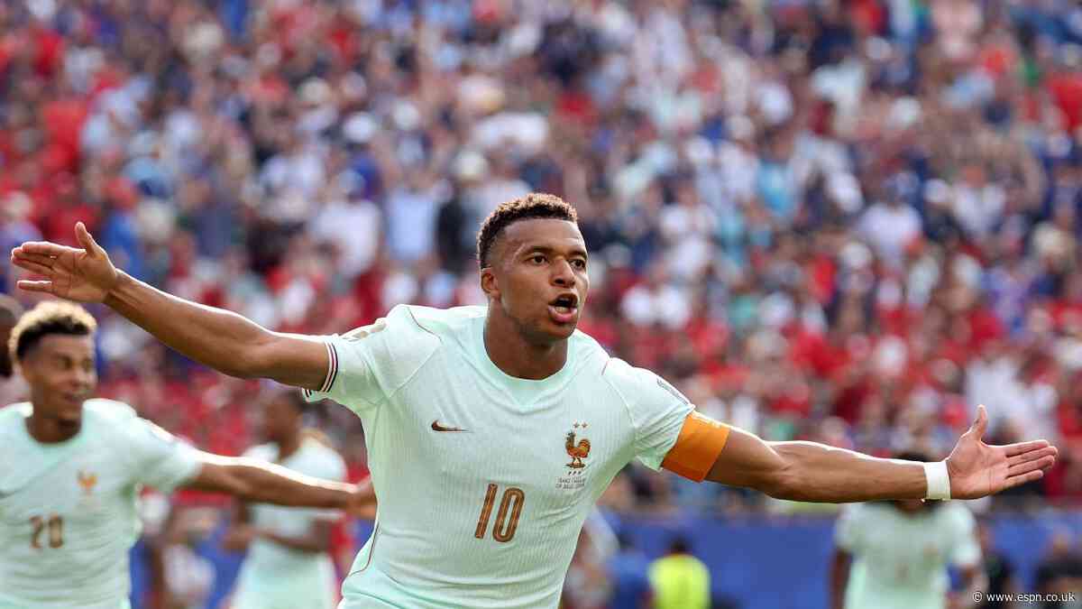 Deschamps hints at France changes vs. England