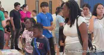 Metro Atlanta students get free back-to-school supplies
