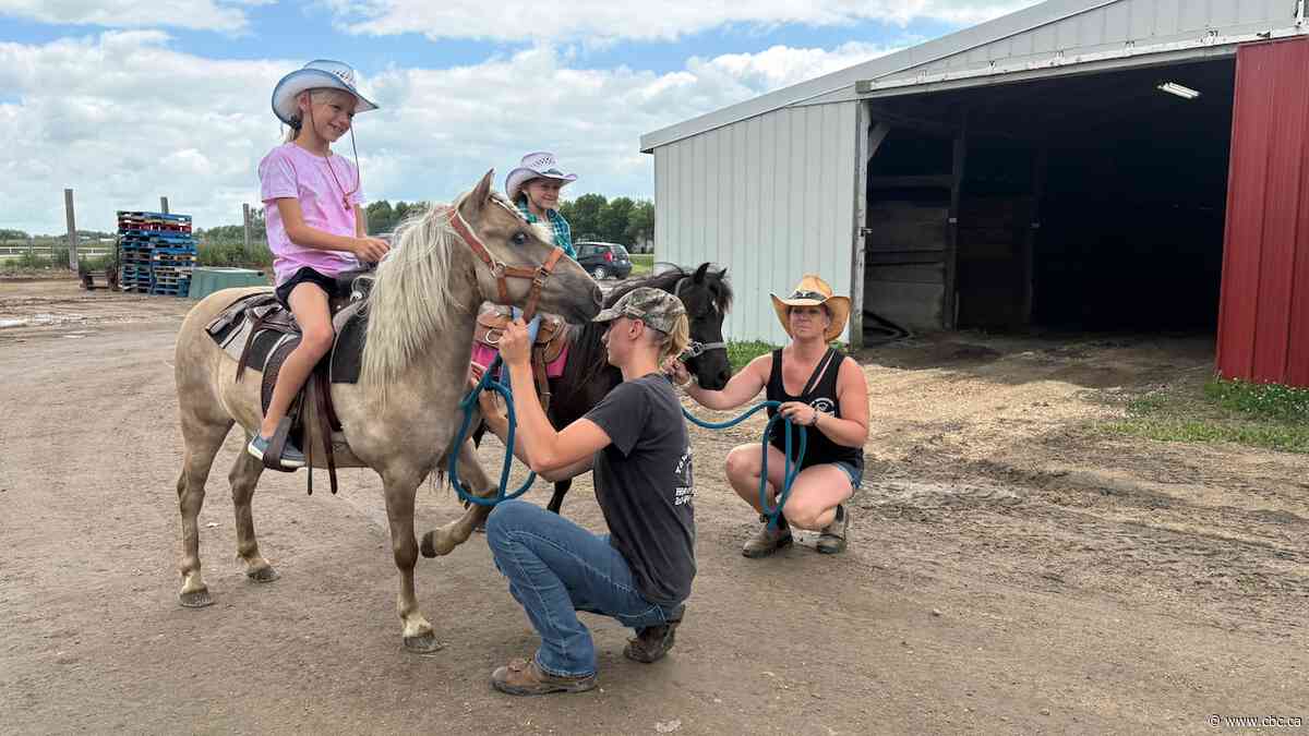 Manitoba's only professional rodeo kicks up dust again in Morris