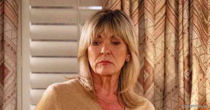 Blood-thirsty Kim has an order for Ross in Emmerdale spoiler video