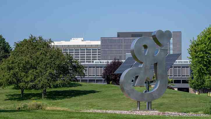 General Mills pulls more than 735,000 Pillsbury rolls from shelves over possible glass contamination