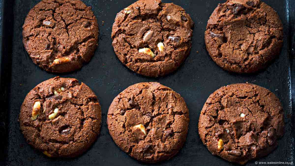 Air fryer triple chocolate chip cookies are 'exactly like' the M&S ones but just 36p each
