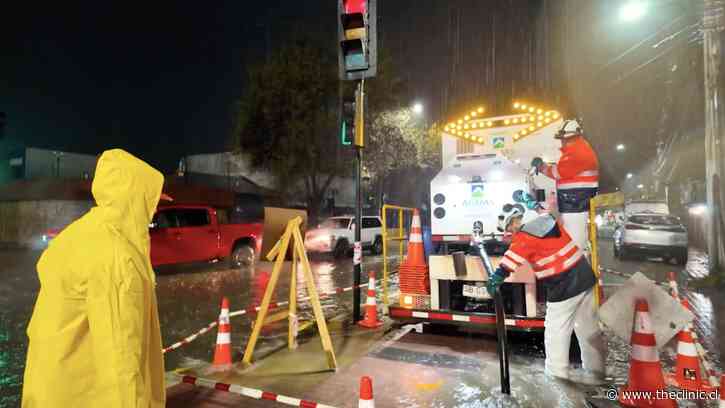 Aguas Andinas reporta insólito hallazgo en alcantarillado de Puente Alto: “Nuestros equipos encontraron sacos con cabezas de caballo en su interior”