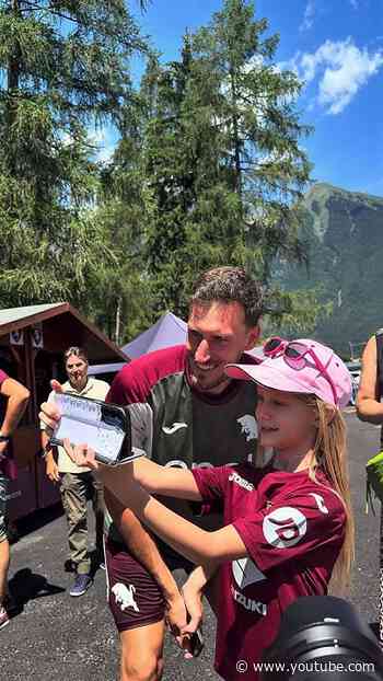Un abbraccio da Gvidas e Aberto! 🫂🐂 #torinofc #seriea #ritiro