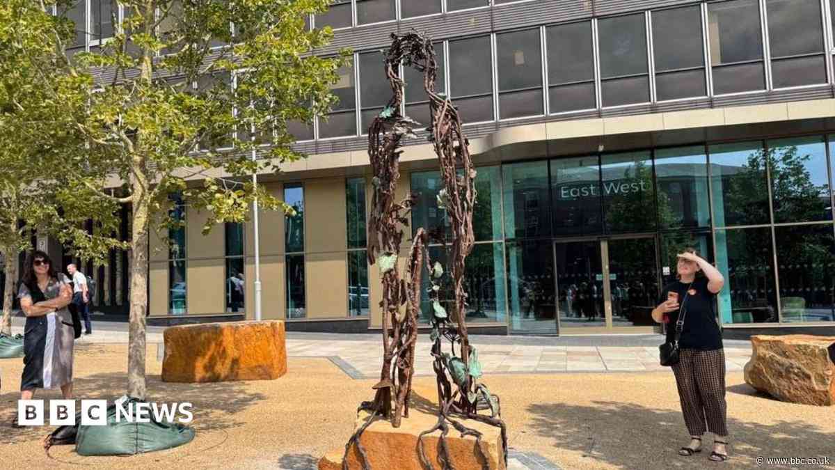 Nature-inspired Maid Marian sculpture unveiled