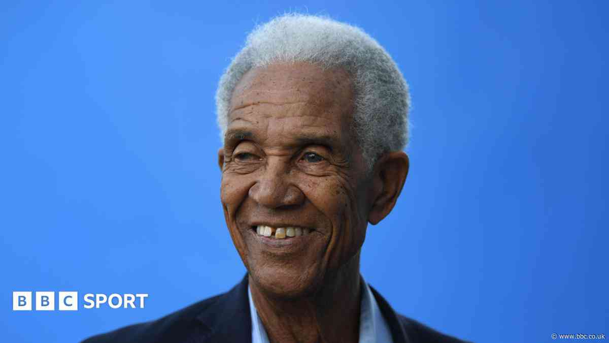 West Indies legend and former Nottinghamshire cricketer Sobers dies aged 89