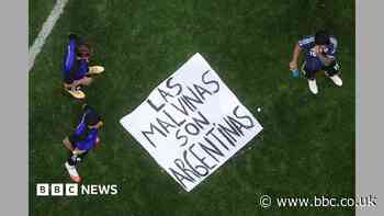 White House defends Argentina team over Falklands banner