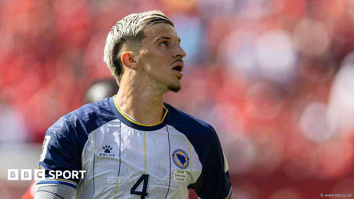 Leeds sign £34.1m defender Muharemovic
