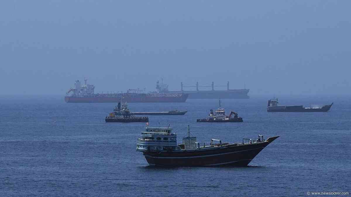 LIVE | Iran meldt brandende tankers door zeemijnen bij Straat van Hormuz en wijst naar VS: ’Misleidende informatie’ 