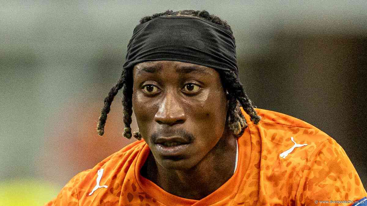 Liverpool given double transfer demand as £100m deal dismissed