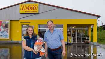 Oberbayerin bringt Baby auf Netto-Parkplatz zur Welt – ohne zu wissen, dass sie schwanger ist