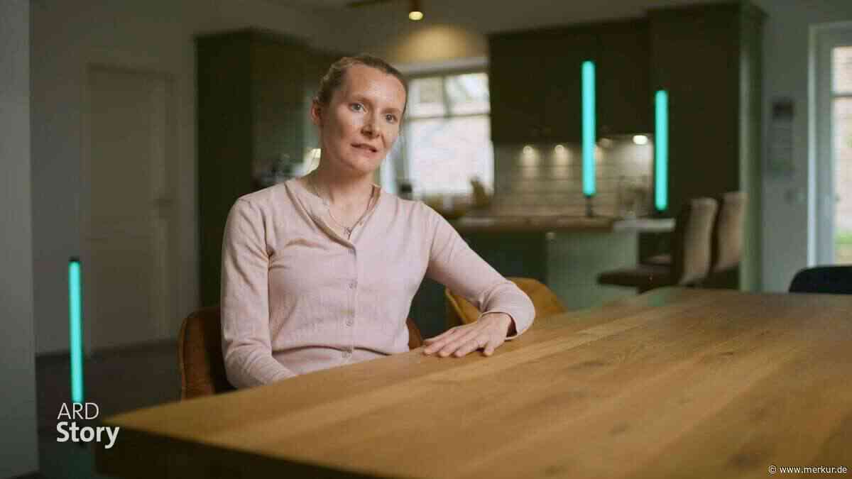 Elena wird beim Zähneputzen von Drohne gefilmt: Siedlungsbewohner sind „hilflos“ wie die Polizei