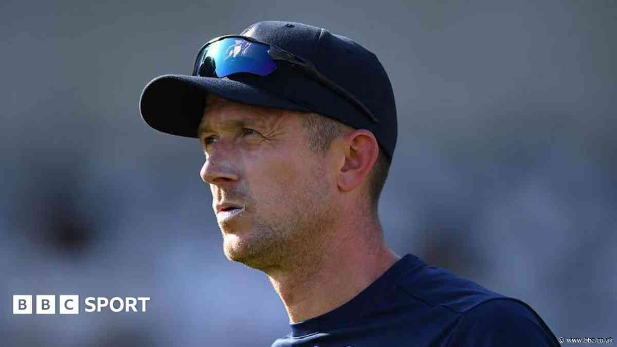 Kent great Denly to retire at end of season