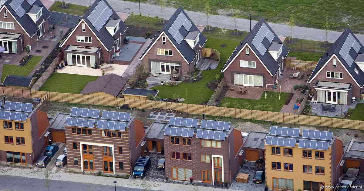 Zelf zonnestroom doorverkopen kan oplossing zijn voor stoppen salderen, maar het komt maar niet van de grond