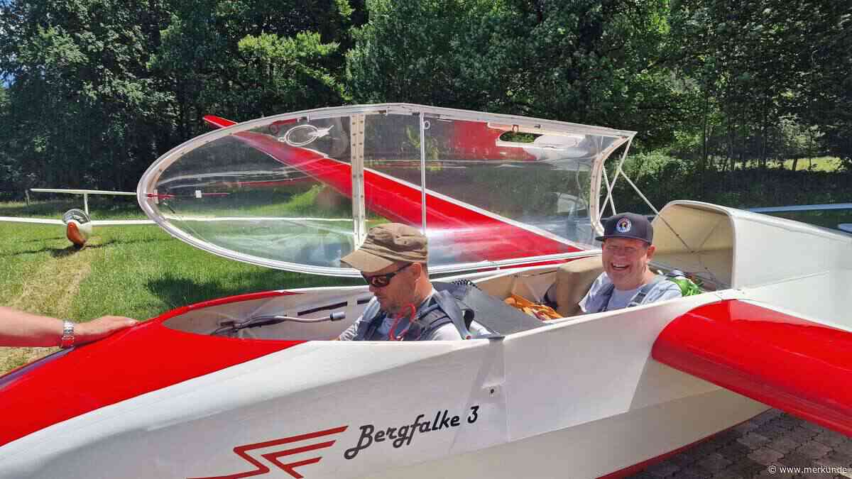 MS-Patient im Rollstuhl fliegt im Segelflieger auf 2000 Meter Höhe