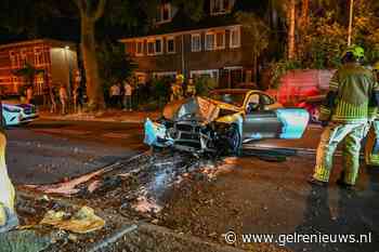 Ernstig ongeval: twee gewonden na botsing tegen boom