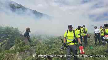 Dovestone and Tintwistle moor fires LIVE as police make more arrests amid major incidents