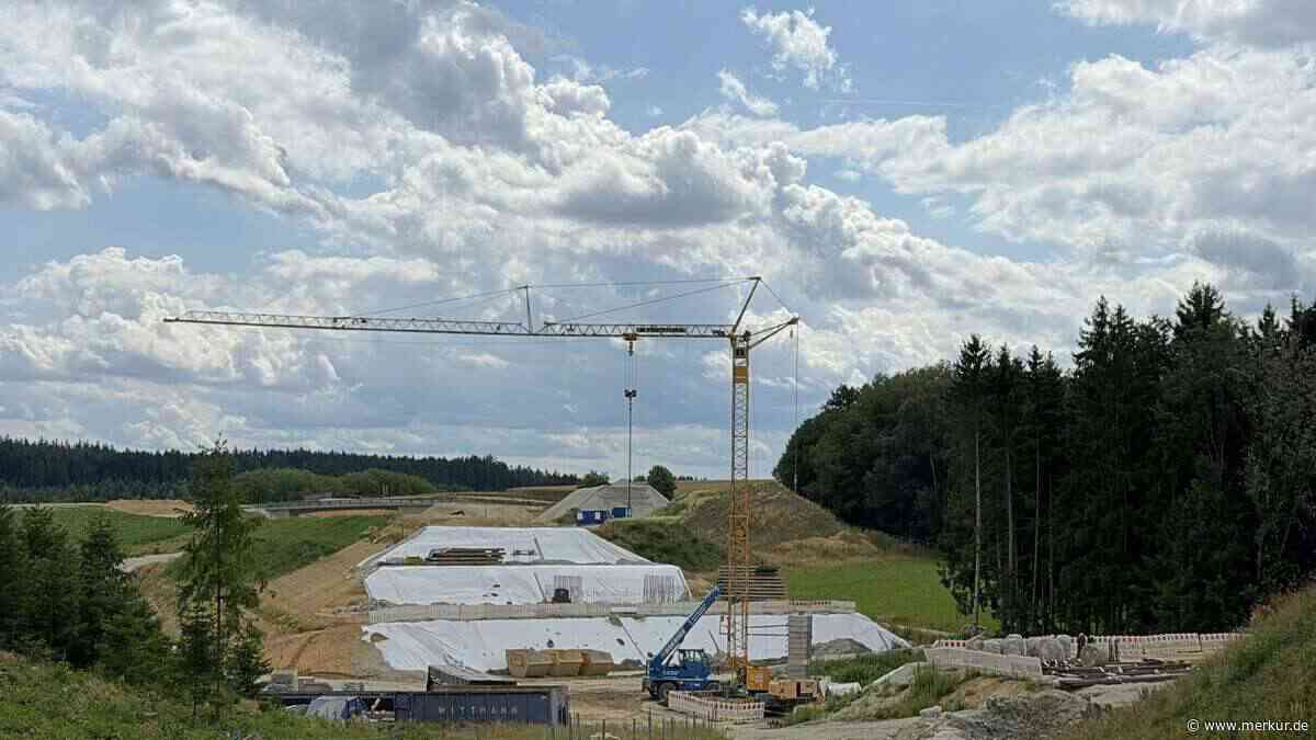 Ortsumfahrung Taufkirchen: Drei Brücken fertig, fünf im Bau