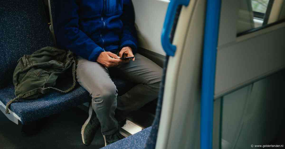 NS wil geen bagage meer op de stoelen, maar lezers zien wel problemen bij die nieuwe regels