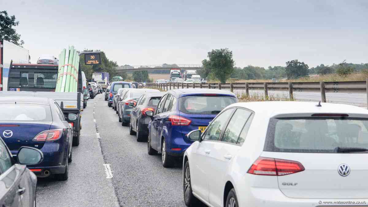 Drivers warned 'don't change lane' this weekend as millions take to roads