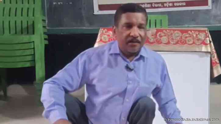 Differently-abled teacher takes tuition classes every day, wins hearts with his dedication and heartwarming smile