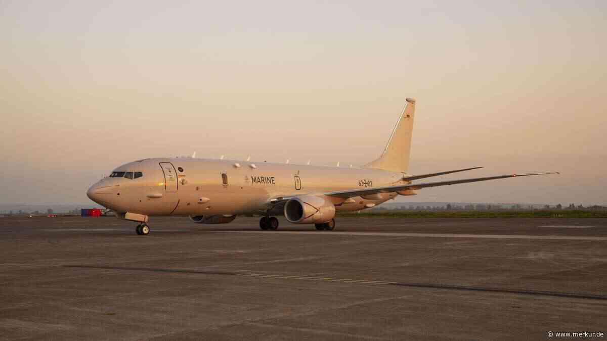 Riesiger Marine-Jet fliegt tief über den Landkreis – Bundeswehr erklärt den Grund