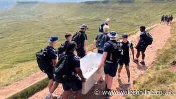 Stunned Welsh rugby team remove bathtub from Pen y Fan summit after stunt