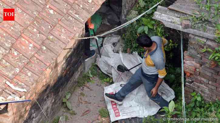 Crude bomb? One detained after blast damages residential building in Kolkata