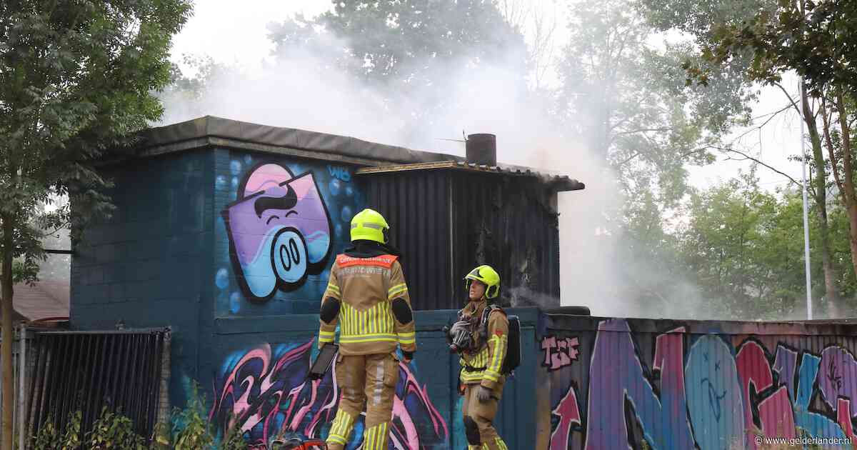 Uitslaande brand in gebouw bij schietvereniging in Ede