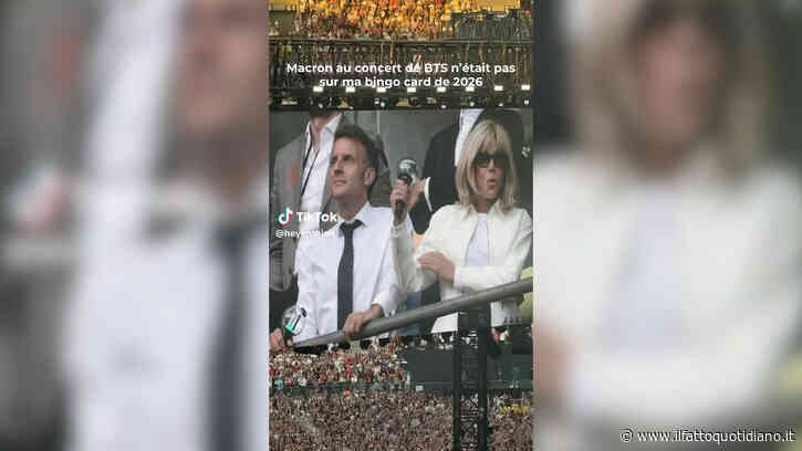 I BTS riempiono lo Stade de France, tra gli 80mila Army anche Emmanuel Macron e Brigitte (con tanto di lightstick)