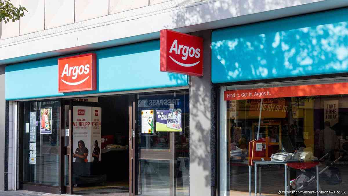 Argos shoppers snap up huge 20-piece kitchen set perfect for uni students for £9 instead of £30