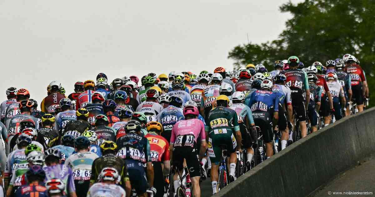 Kopgroep vol klimmers mét Arensman in zware Vogezenrit, Van der Poel raakt ploeggenoot kwijt
