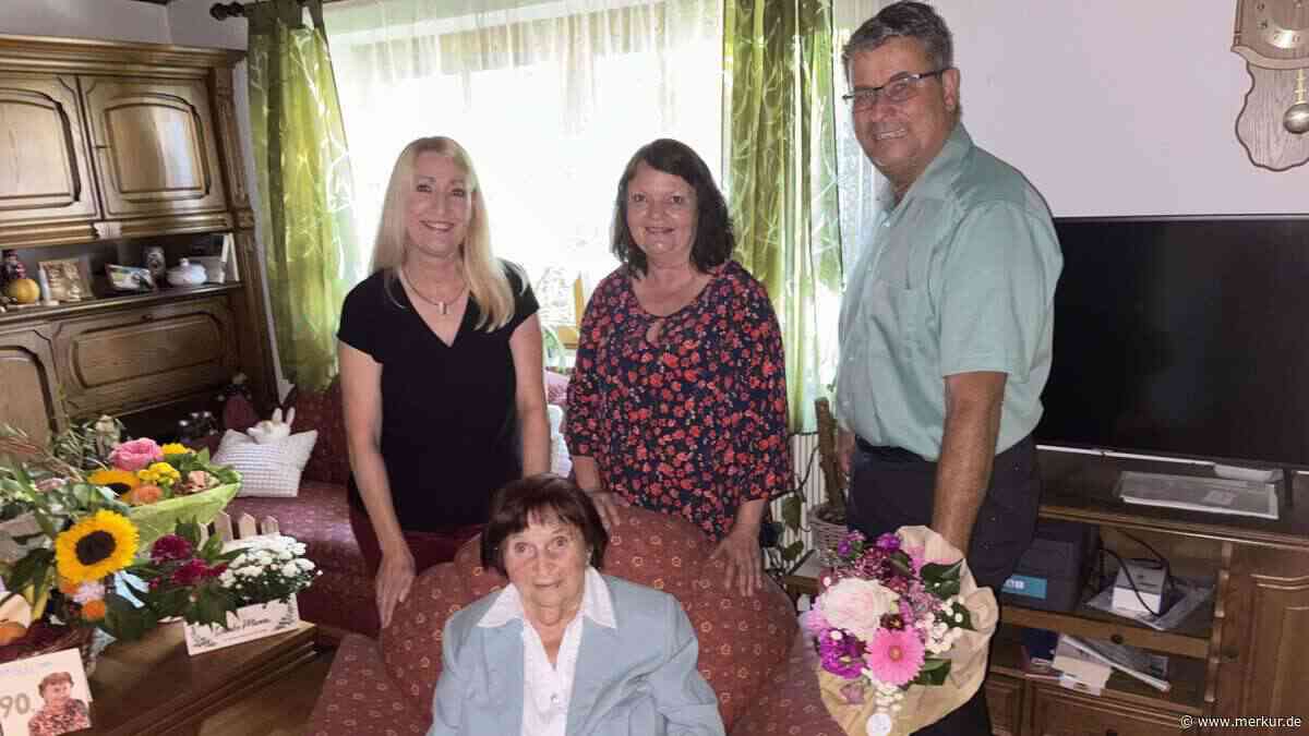 90. Geburtstag: Tölzerin wusste Kontonummern aller Sparkassen-Kunden auswendig