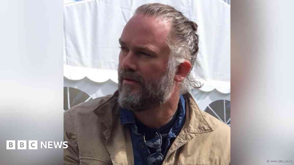 Tributes to Kardashian bodyguard killed in crash