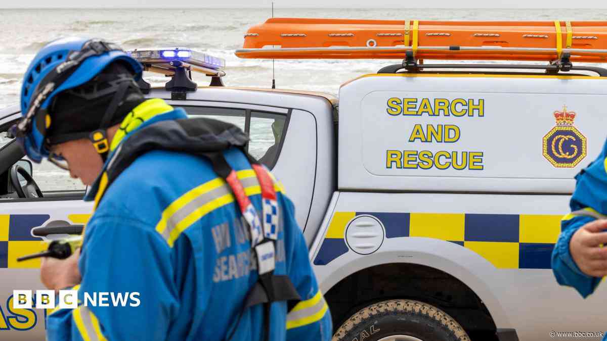 Plans to stop paying Coastguard volunteers dropped