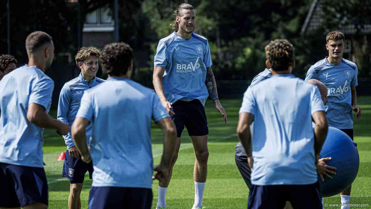 Wout Weghorst scoort bij officieus debuut voor FC Twente