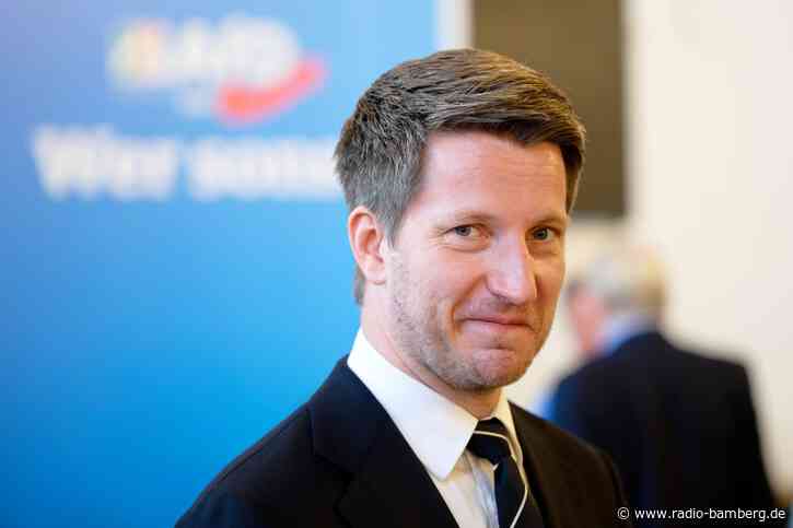 AfD-Landeschef setzt sich bei Parteitag in NRW durch