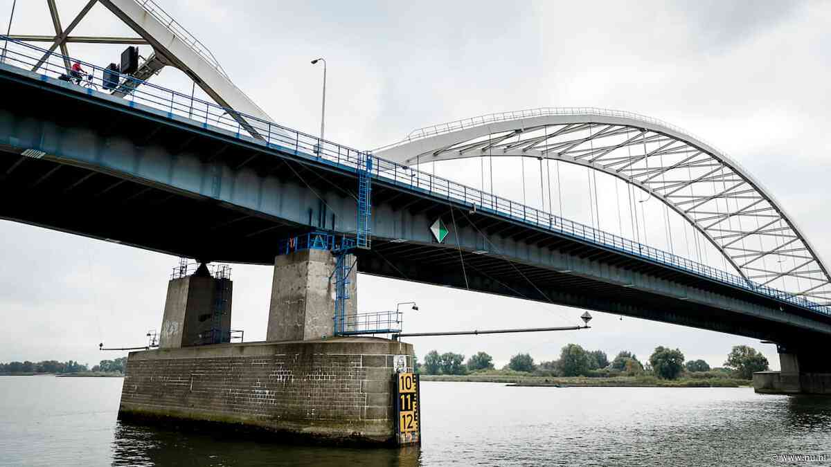 Brugconstructie Merwedebrug A27 is niet veilig: verbod voor vrachtverkeer