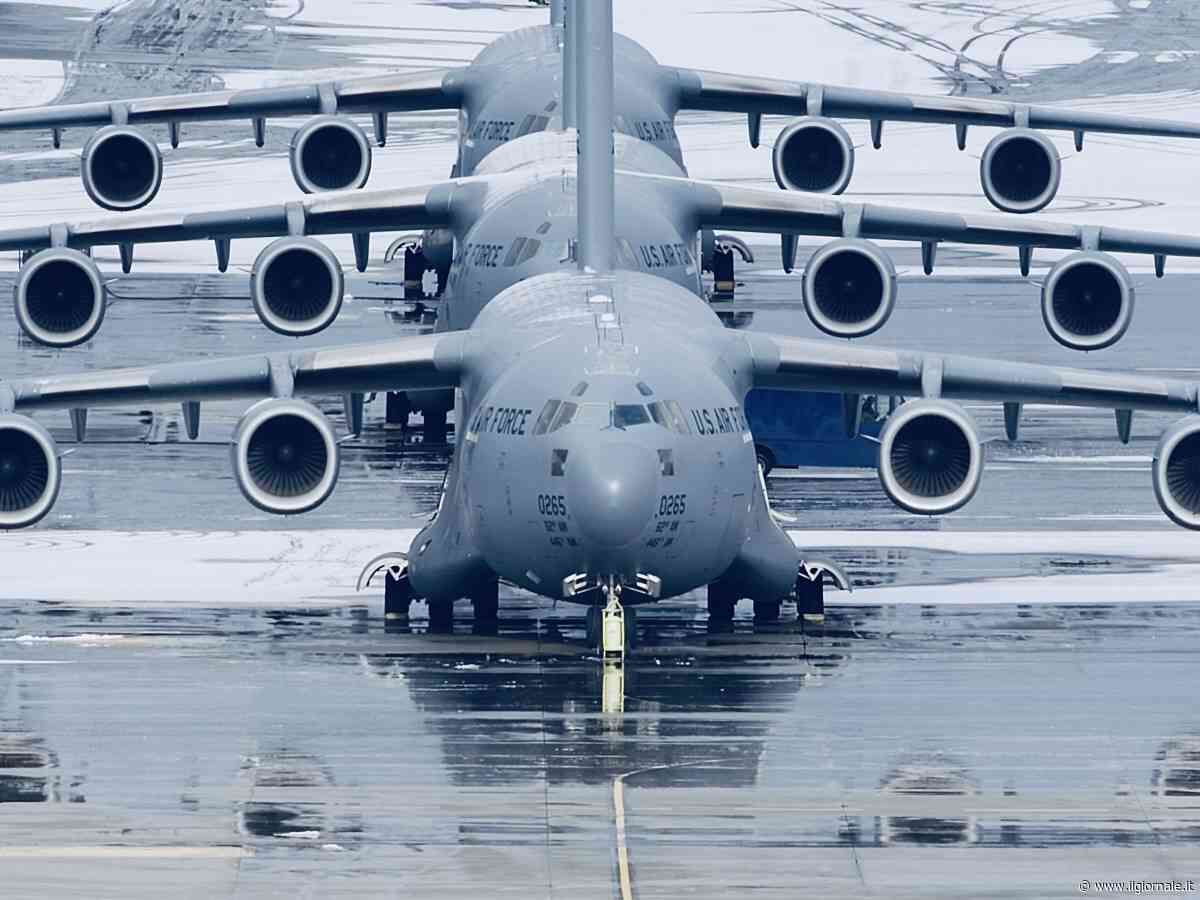 Lo scalo in Libia e la rotta da Mildenhall: cosa c’è dietro la missione del C-17 Usa