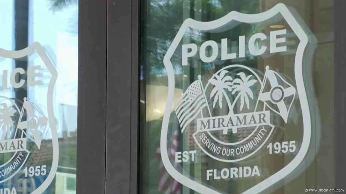 2 on motorcycle dead after crashing into back of tractor-trailer in Miramar, police say