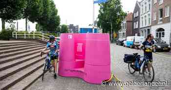 Plassen in de vrouwelijke tegenhanger van de plaskrul op de Vierdaagse: werkt dat een beetje?