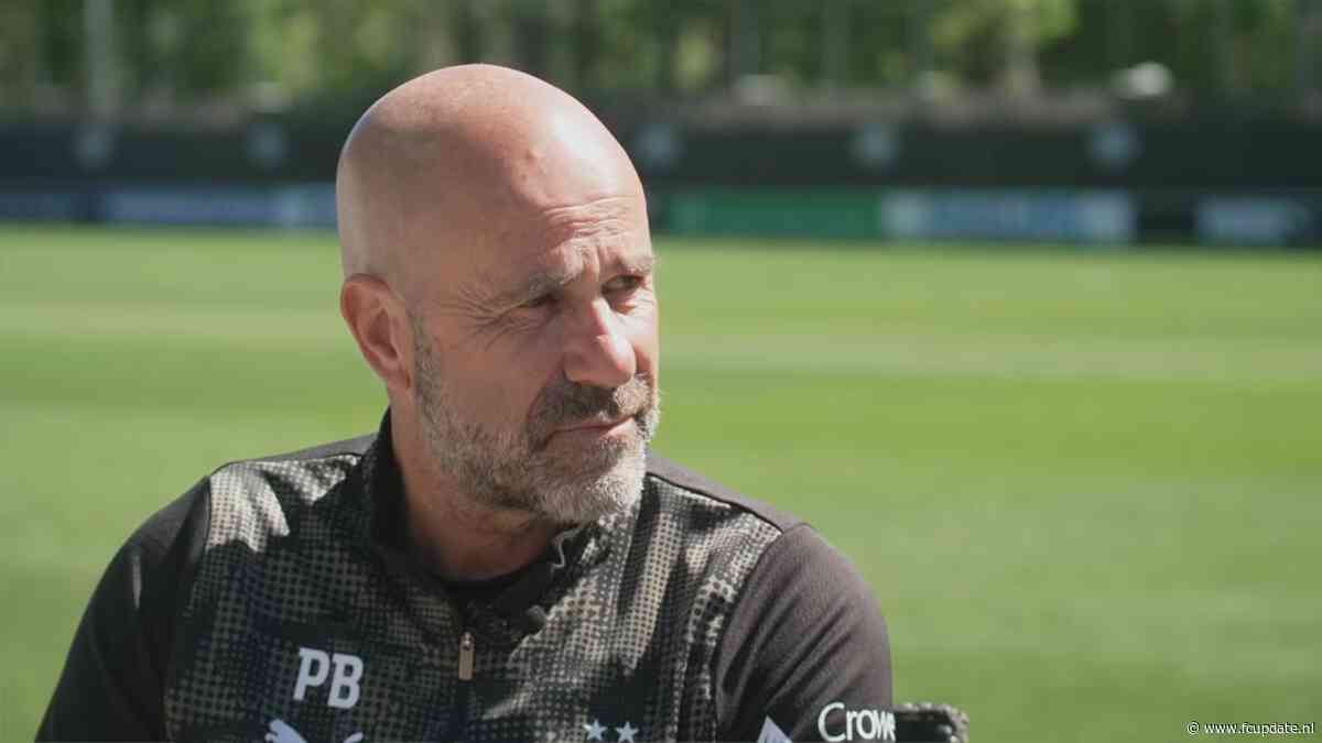 Geïrriteerde Peter Bosz loopt weer weg van interview na vragen over Oranje