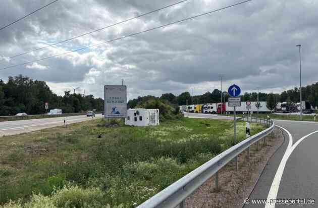POL-DEL: Autobahnpolizei Ahlhorn: Wohnmobil verunfallt auf Autobahn 1, Parkplatz Kiekut +++ Zwei Personen leicht verletzt